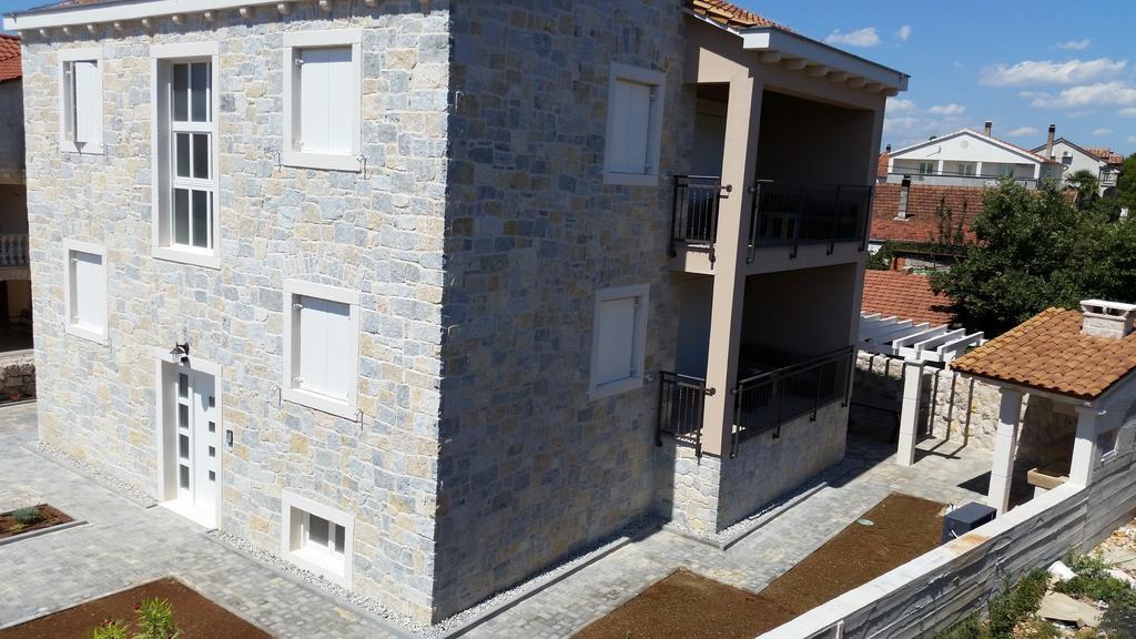 Apartments Rustic ビオグラード・ナ・モル エクステリア 写真